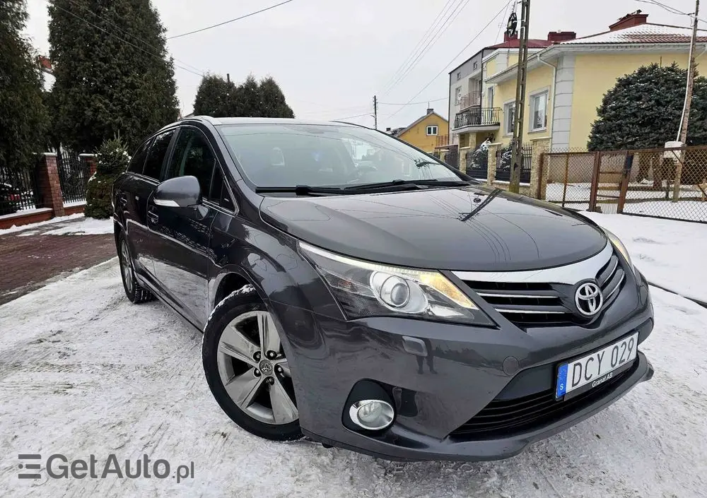 TOYOTA Avensis 1.8 Premium EU5