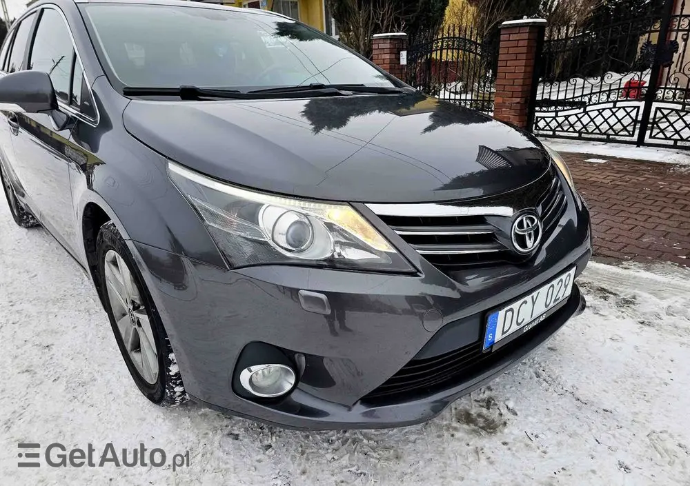 TOYOTA Avensis 1.8 Premium EU5