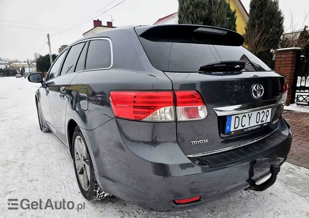 TOYOTA Avensis 1.8 Premium EU5