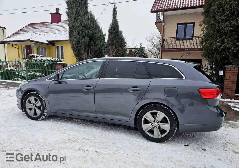 TOYOTA Avensis 1.8 Premium EU5