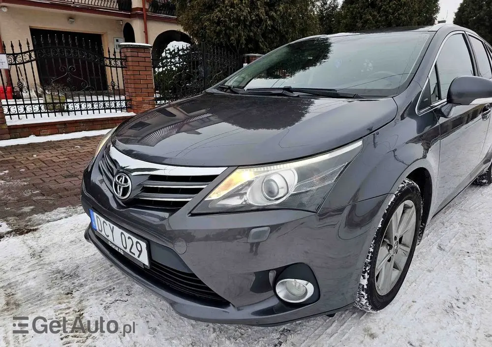 TOYOTA Avensis 1.8 Premium EU5
