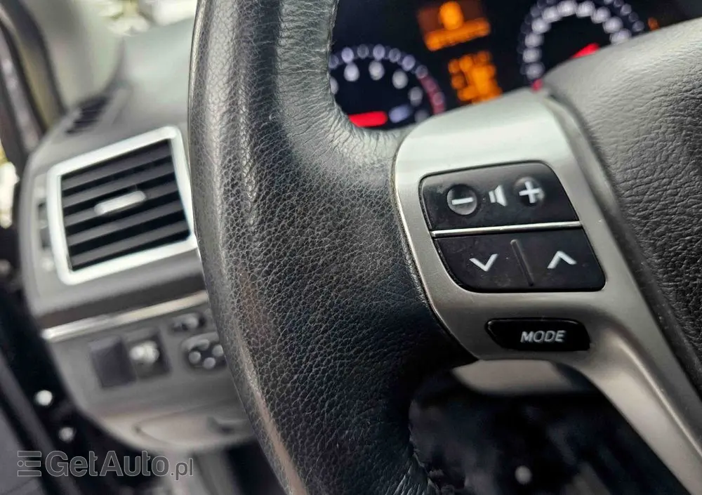 TOYOTA Avensis 1.8 Premium EU5