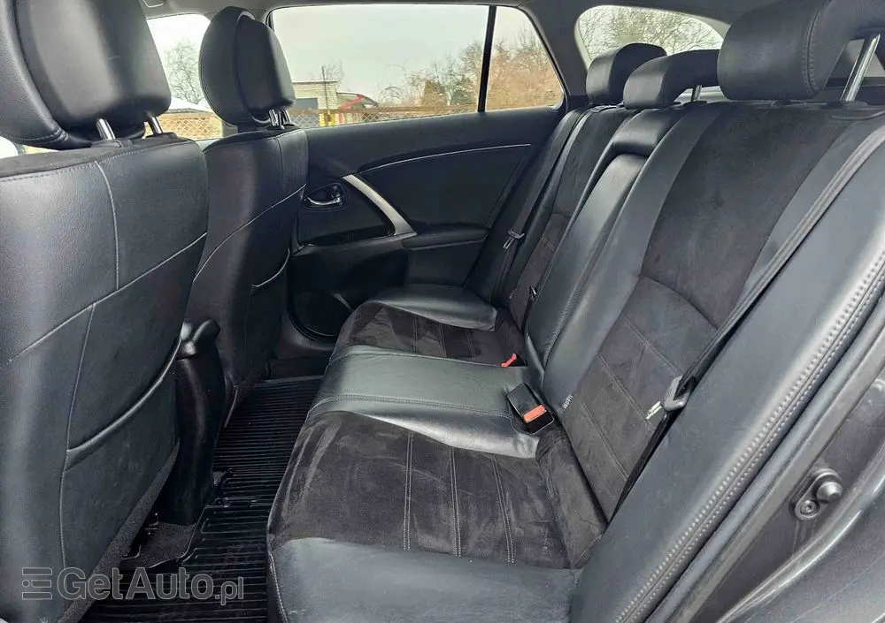 TOYOTA Avensis 1.8 Premium EU5