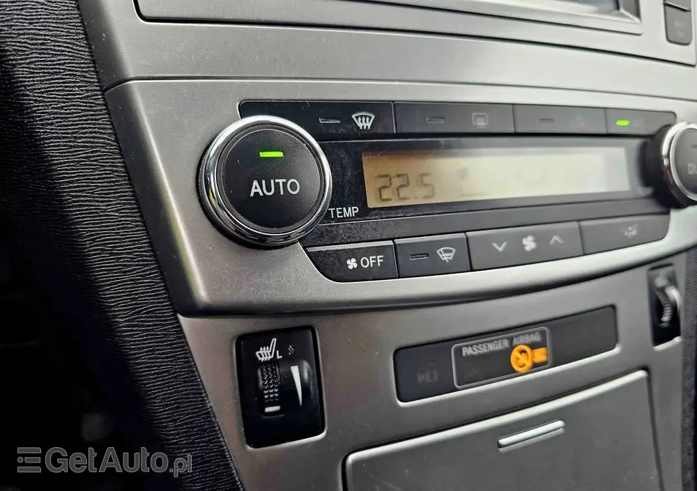 TOYOTA Avensis 1.8 Premium EU5