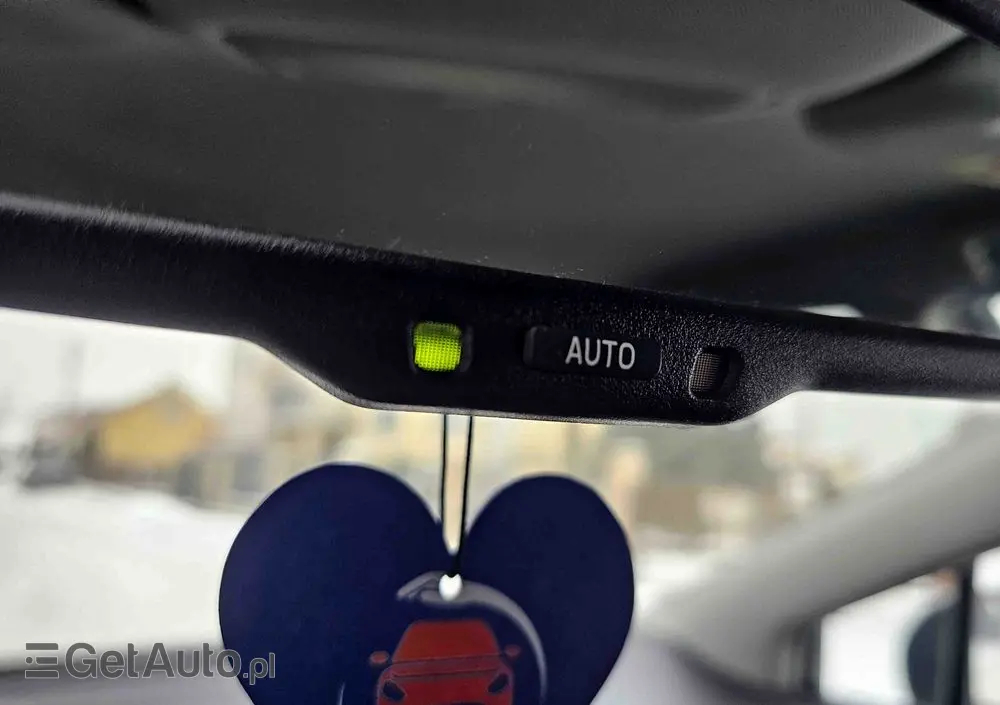 TOYOTA Avensis 1.8 Premium EU5