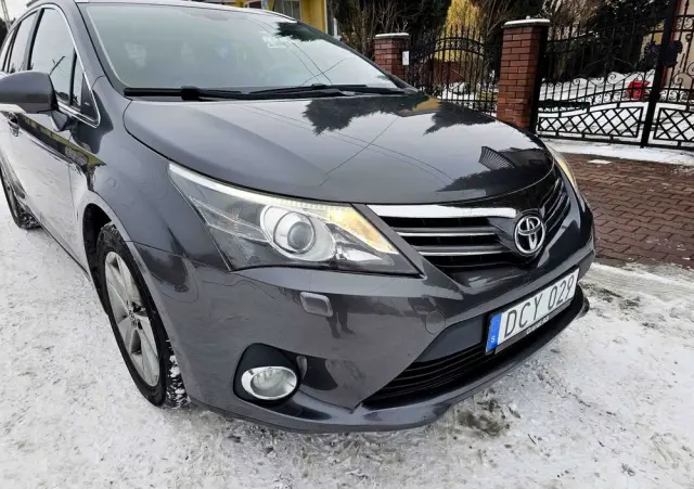 TOYOTA Avensis 1.8 Premium EU5