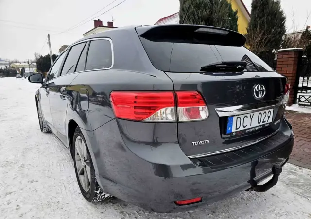 TOYOTA Avensis 1.8 Premium EU5