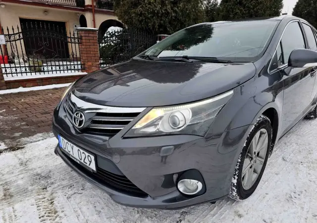 TOYOTA Avensis 1.8 Premium EU5