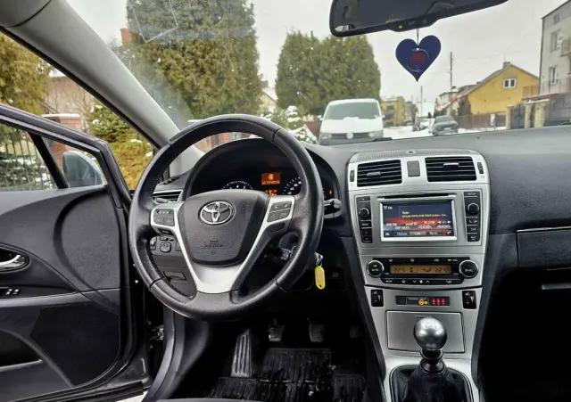 TOYOTA Avensis 1.8 Premium EU5