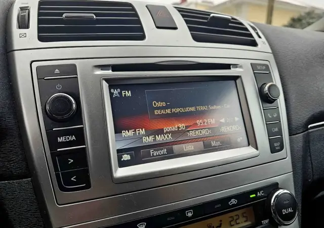 TOYOTA Avensis 1.8 Premium EU5