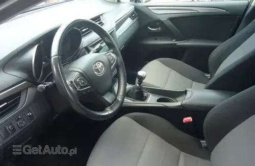 TOYOTA Avensis 