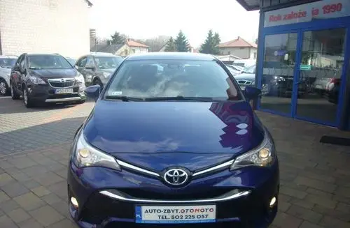 TOYOTA Avensis 