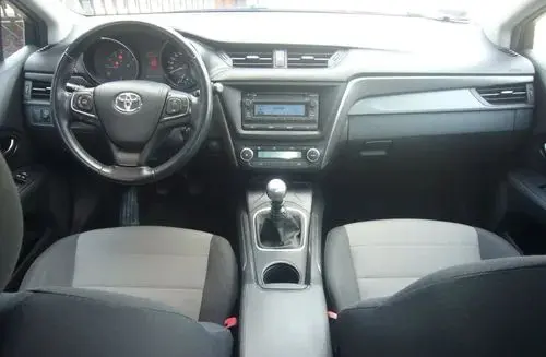 TOYOTA Avensis 