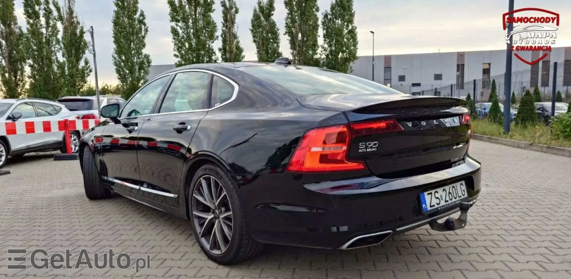 VOLVO S90 