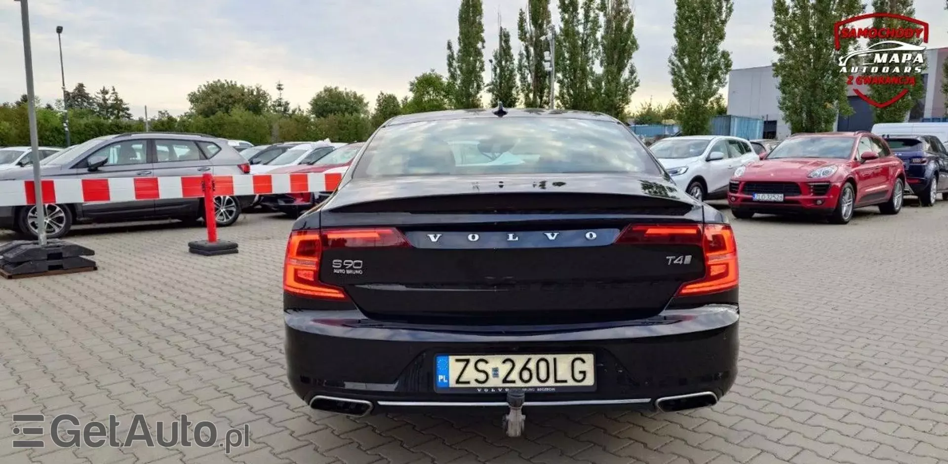 VOLVO S90 