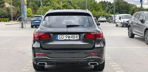 MERCEDES-BENZ GLC 