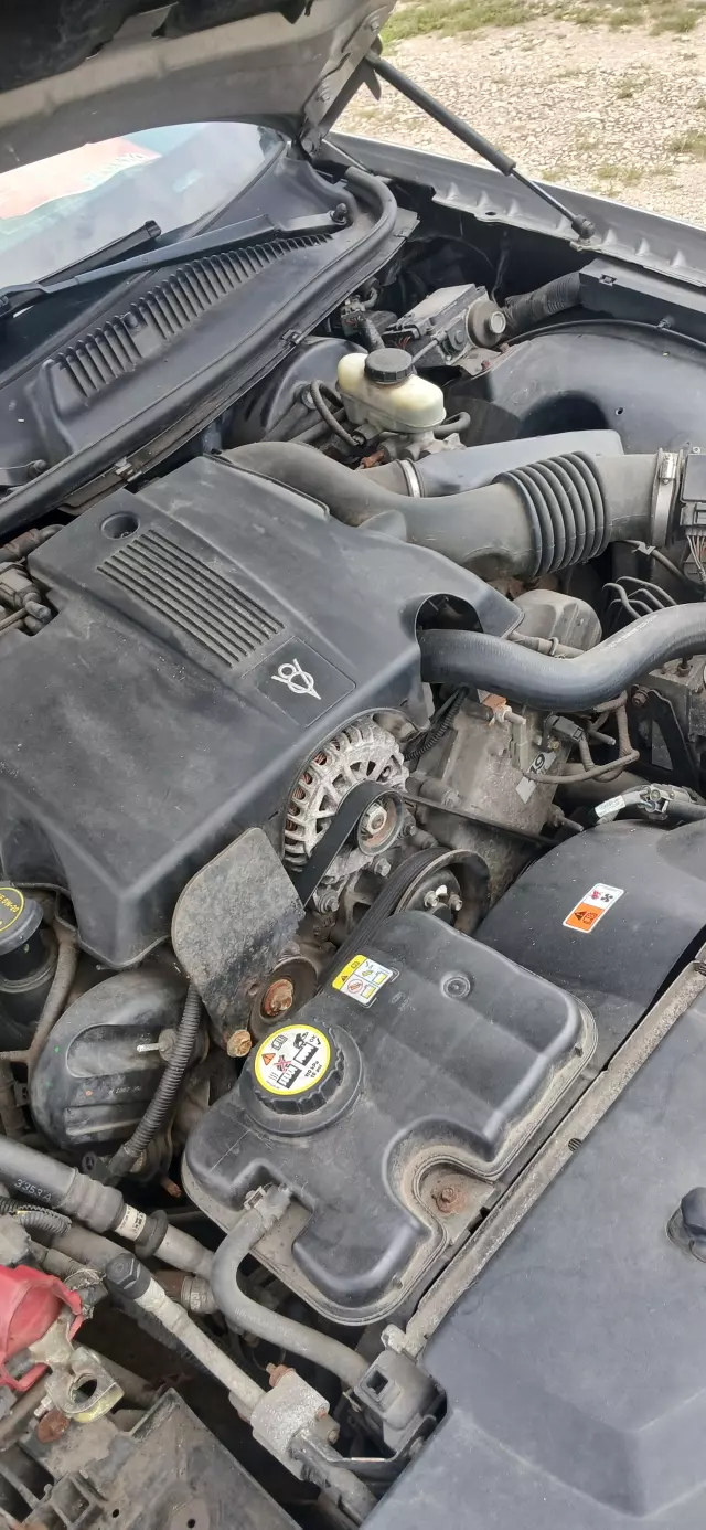 LINCOLN Town Car 4.6 V8 (208 KM)