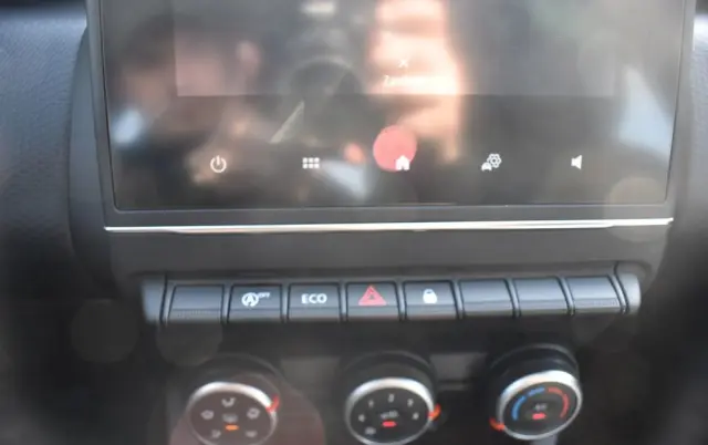 RENAULT Clio 1.0 TCe Equilibre