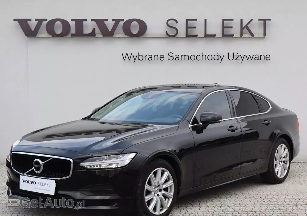 VOLVO S90 D4 Momentum