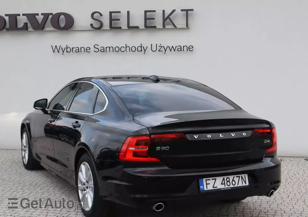 VOLVO S90 D4 Momentum