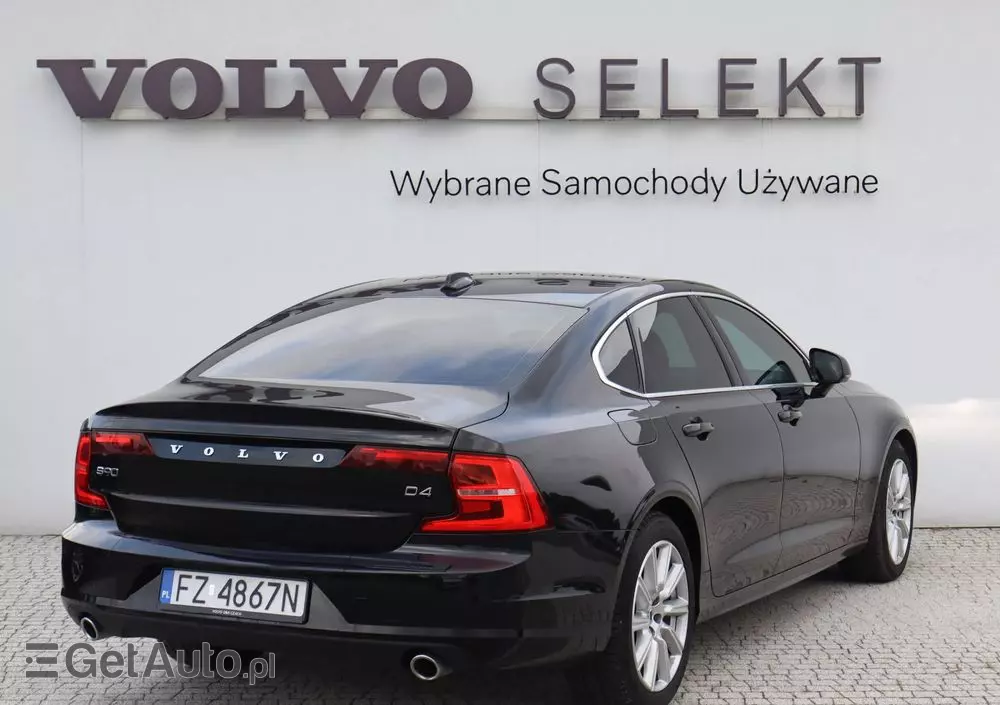 VOLVO S90 D4 Momentum