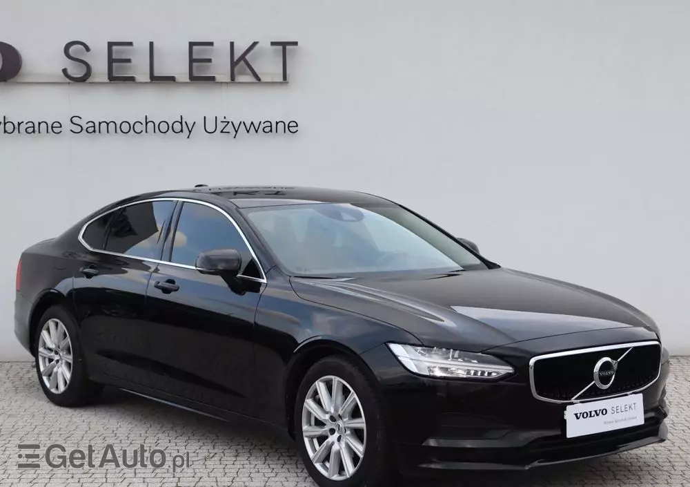 VOLVO S90 D4 Momentum
