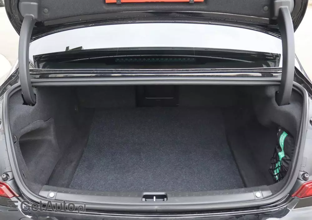 VOLVO S90 D4 Momentum