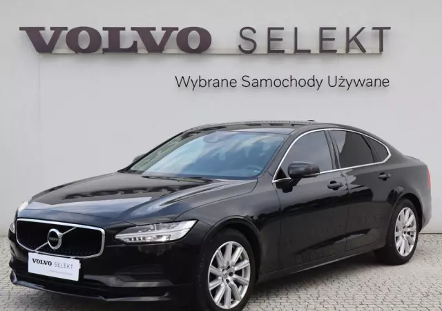 VOLVO S90 D4 Momentum