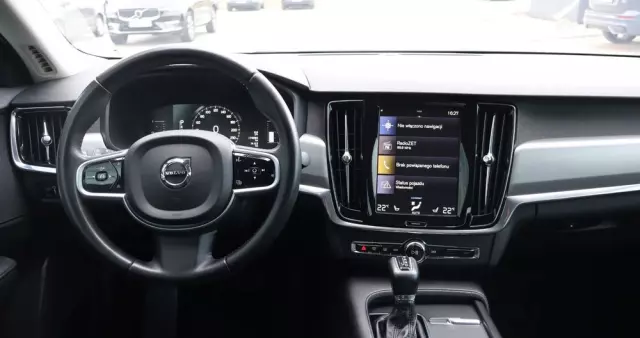VOLVO S90 D4 Momentum