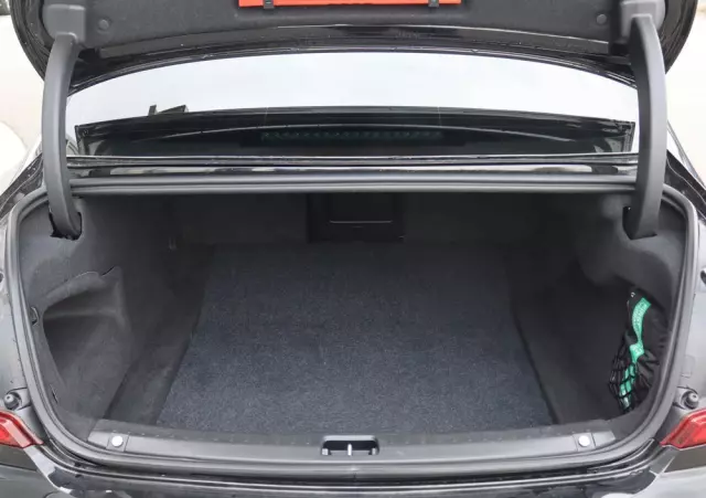 VOLVO S90 D4 Momentum