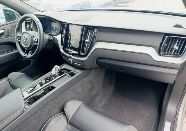 VOLVO XC 60 