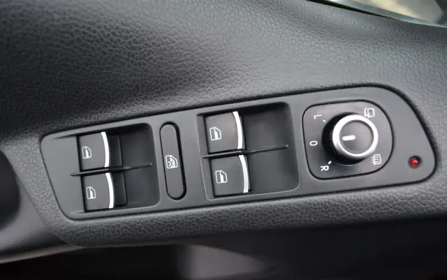 VOLKSWAGEN Tiguan 2.0 TDI DPF 4Motion Sport & Style