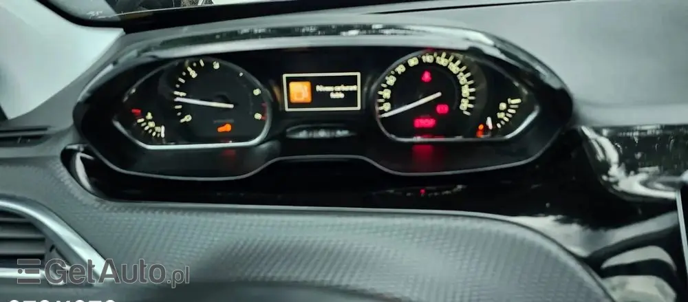 PEUGEOT 2008 1.5 BlueHDi Allure