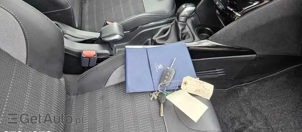 PEUGEOT 2008 1.5 BlueHDi Allure