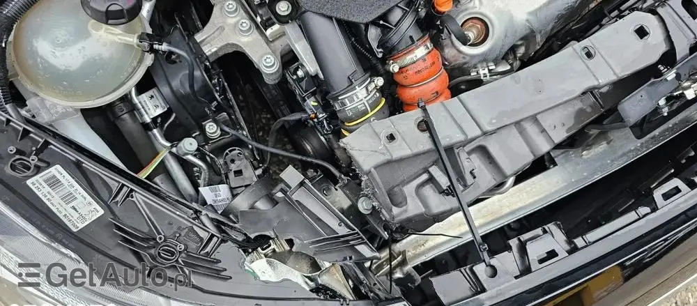 PEUGEOT 2008 1.5 BlueHDi Allure