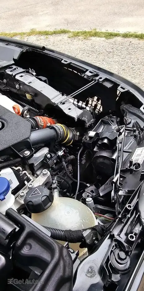 PEUGEOT 2008 1.5 BlueHDi Allure