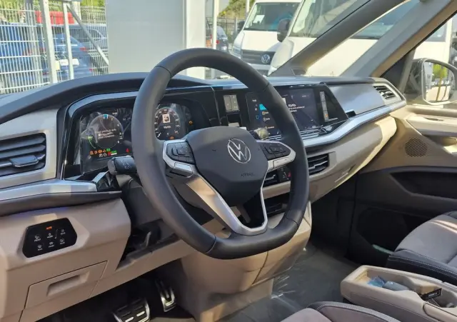 VOLKSWAGEN Multivan 