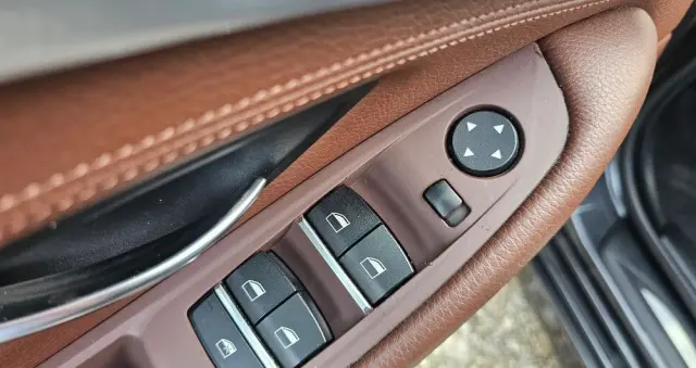 BMW Seria 5 520d Edition Fleet