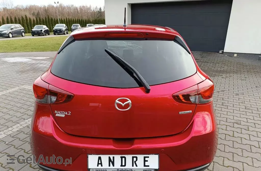 MAZDA 2 