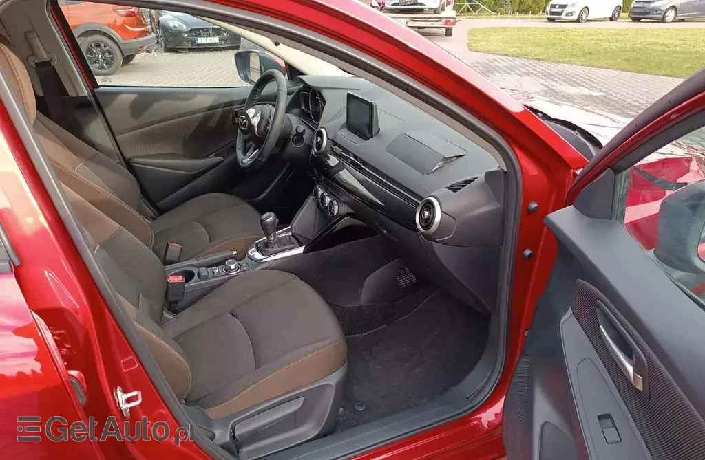 MAZDA 2 