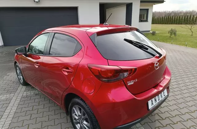 MAZDA 2 