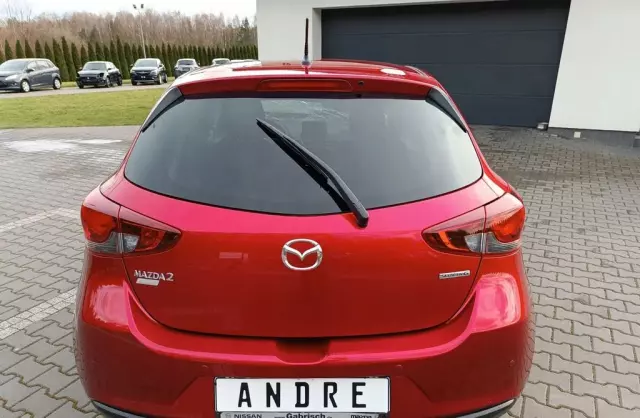 MAZDA 2 