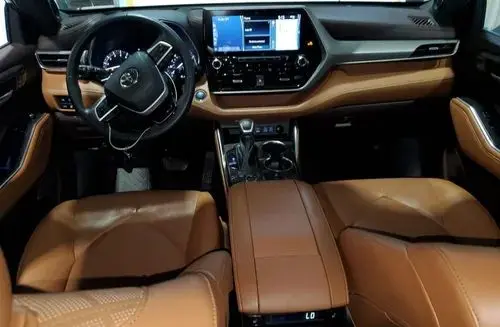 TOYOTA Highlander 