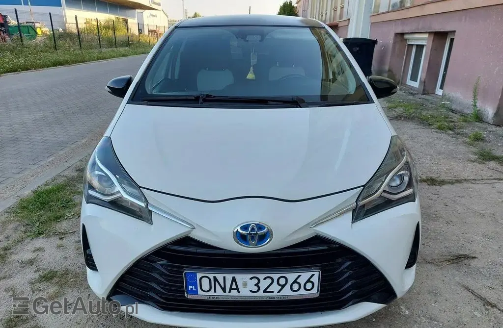 TOYOTA Yaris 