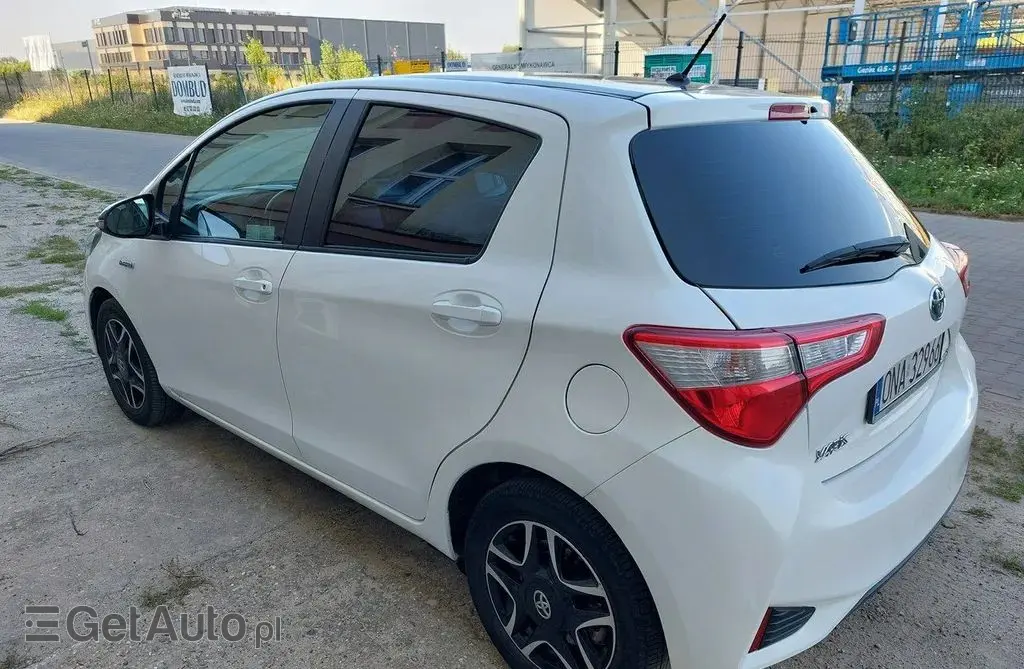 TOYOTA Yaris 
