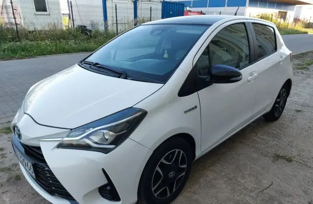 TOYOTA Yaris 