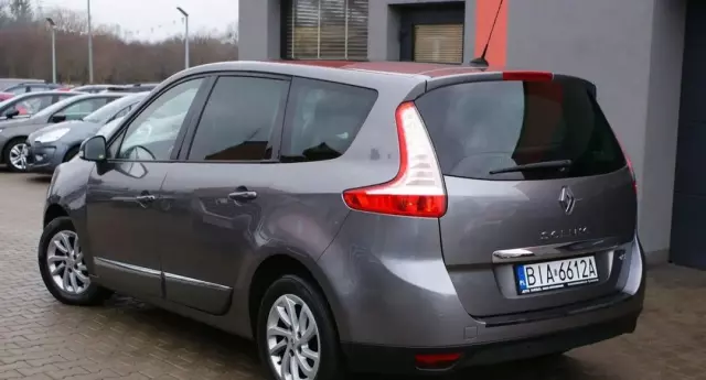 RENAULT Grand Scenic 