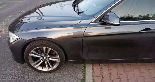 BMW Seria 3 320i Efficient Dynamics Edition Modern Line