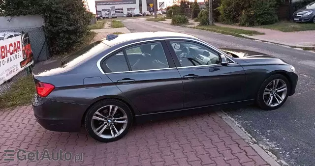 BMW Seria 3 320i Efficient Dynamics Edition Modern Line