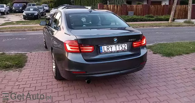 BMW Seria 3 320i Efficient Dynamics Edition Modern Line